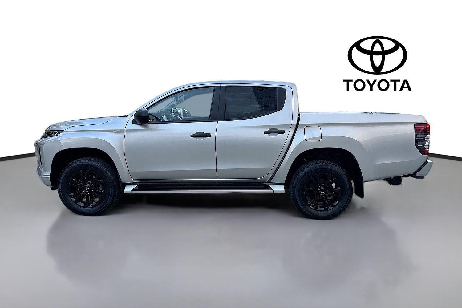2022 Mitsubishi Triton GLX-R in Silver