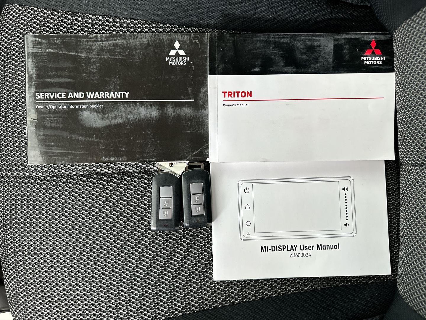 2022 Mitsubishi Triton GLS in White