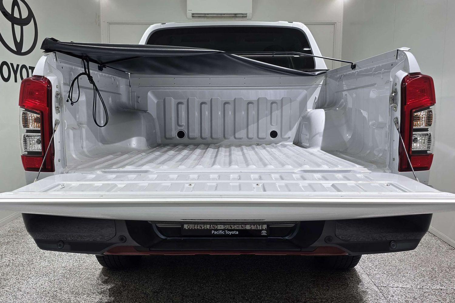 2023 Mitsubishi Triton Sport Edition in White