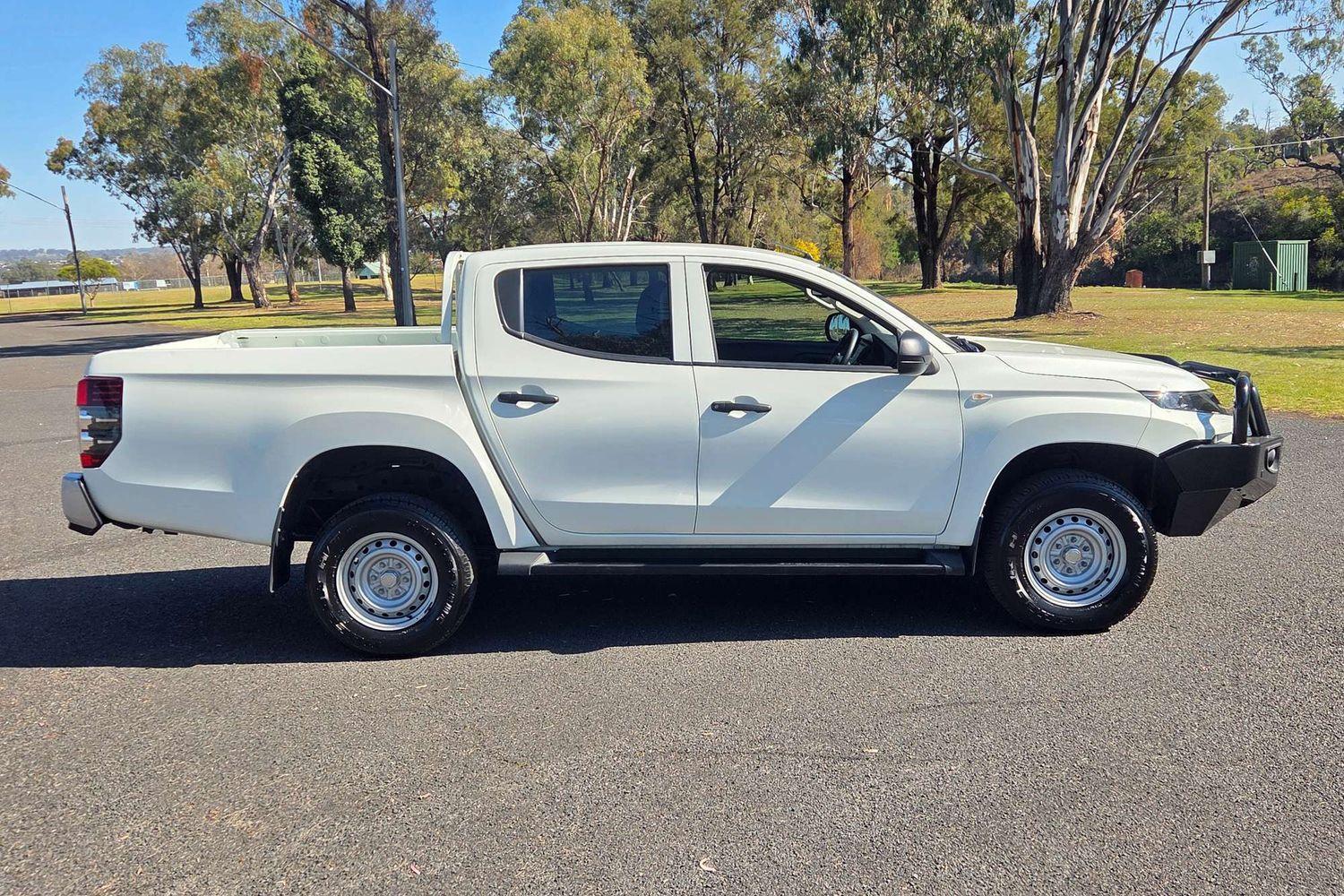 2023 Mitsubishi Triton GLX in Fairy White