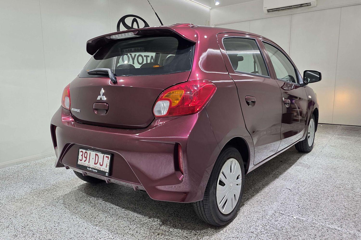 2020 Mitsubishi Mirage ES in Red