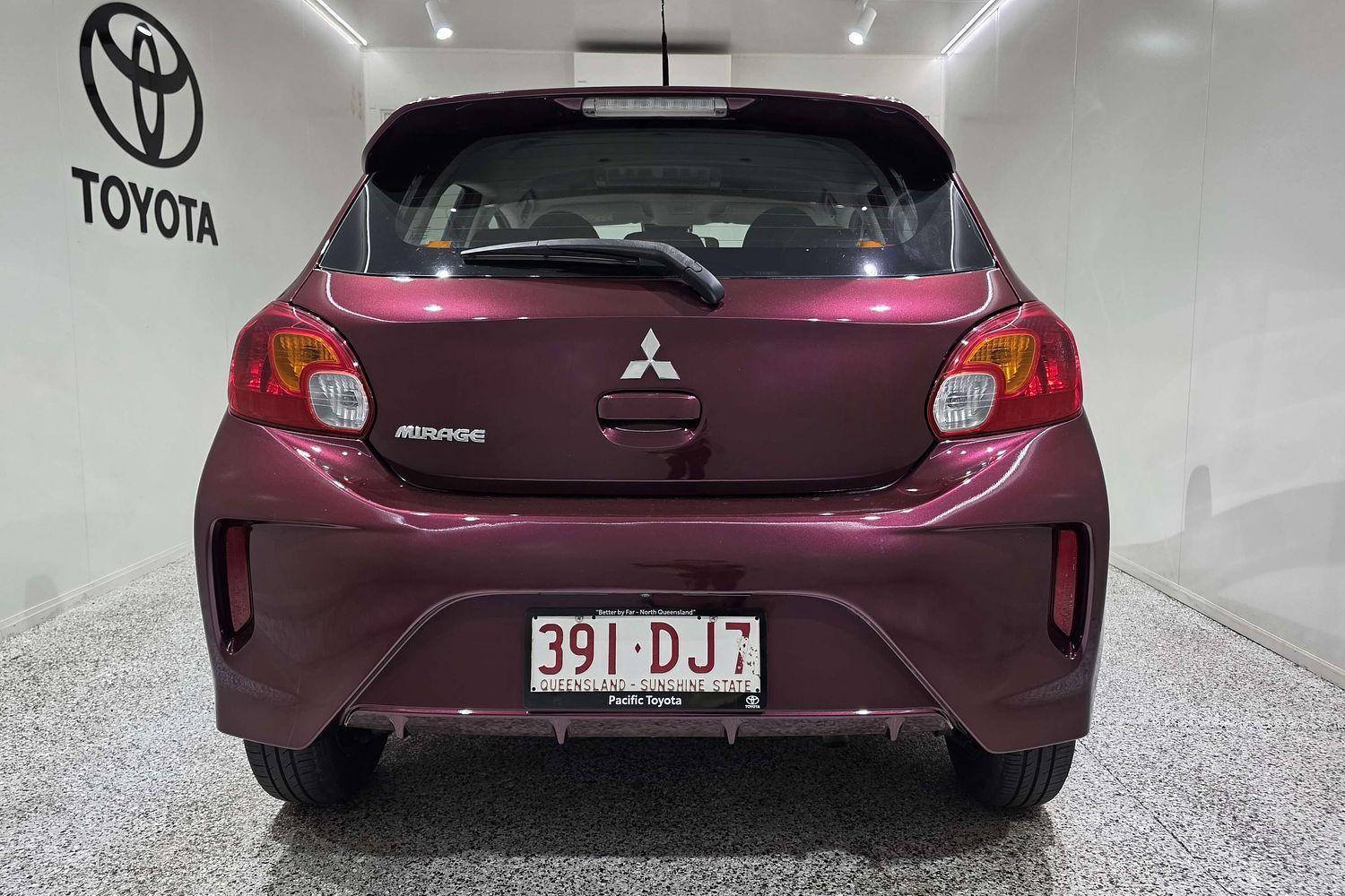 2020 Mitsubishi Mirage ES in Red