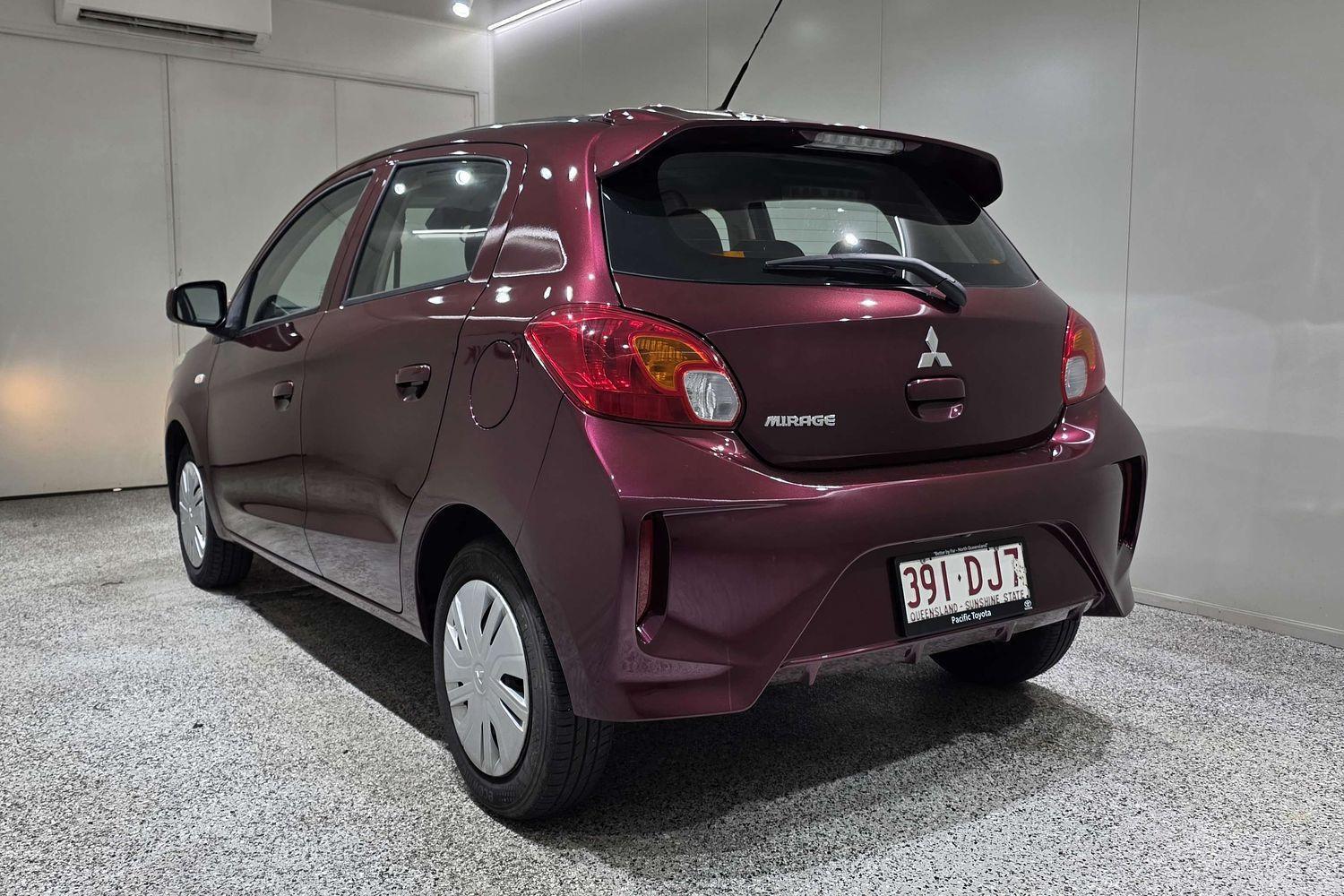 2020 Mitsubishi Mirage ES in Red