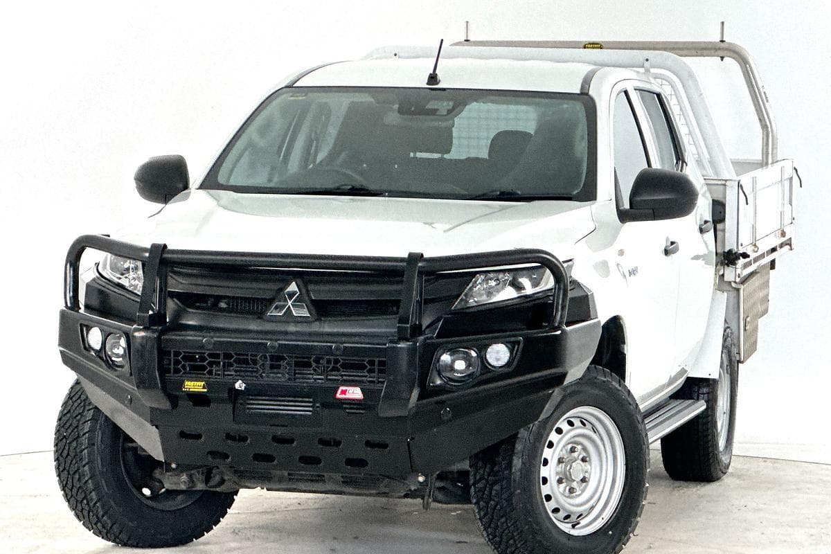 2021 Mitsubishi Triton GLX in White