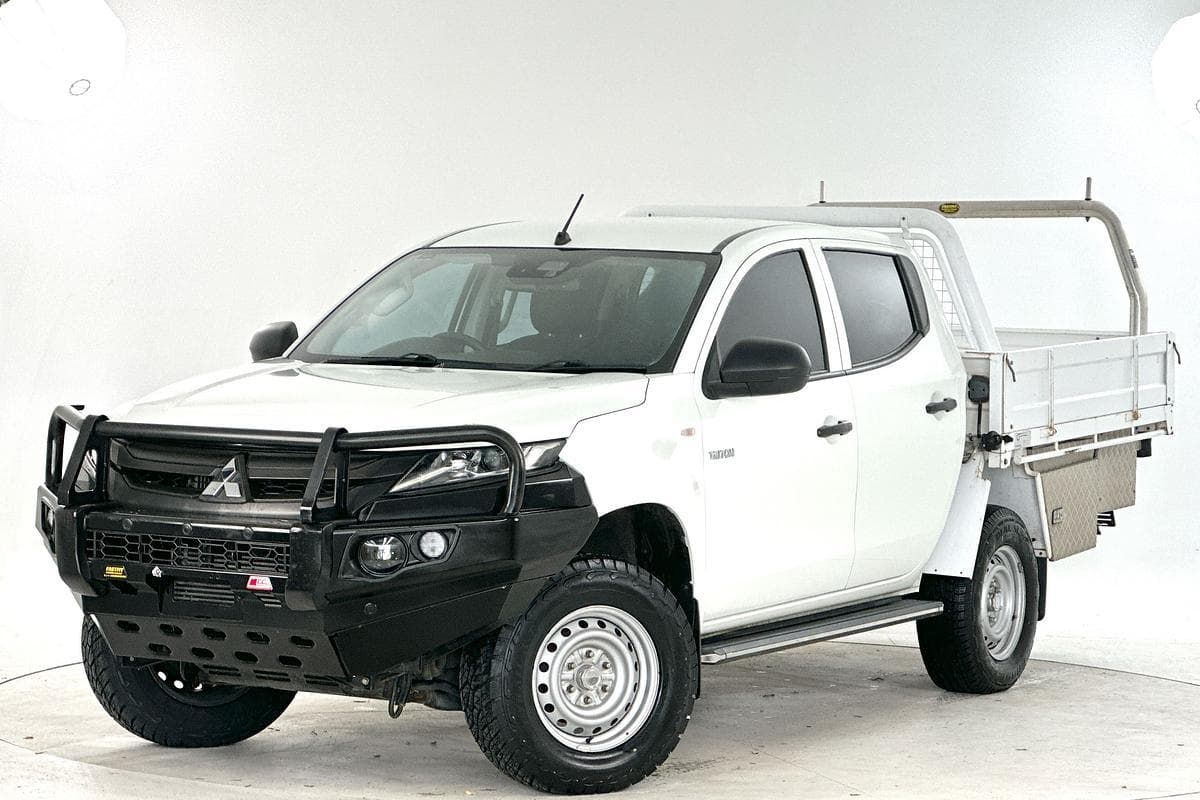 2021 Mitsubishi Triton GLX in White