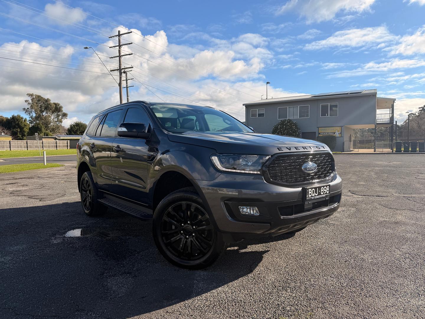 2021 Ford Everest Sport in Meteor Grey