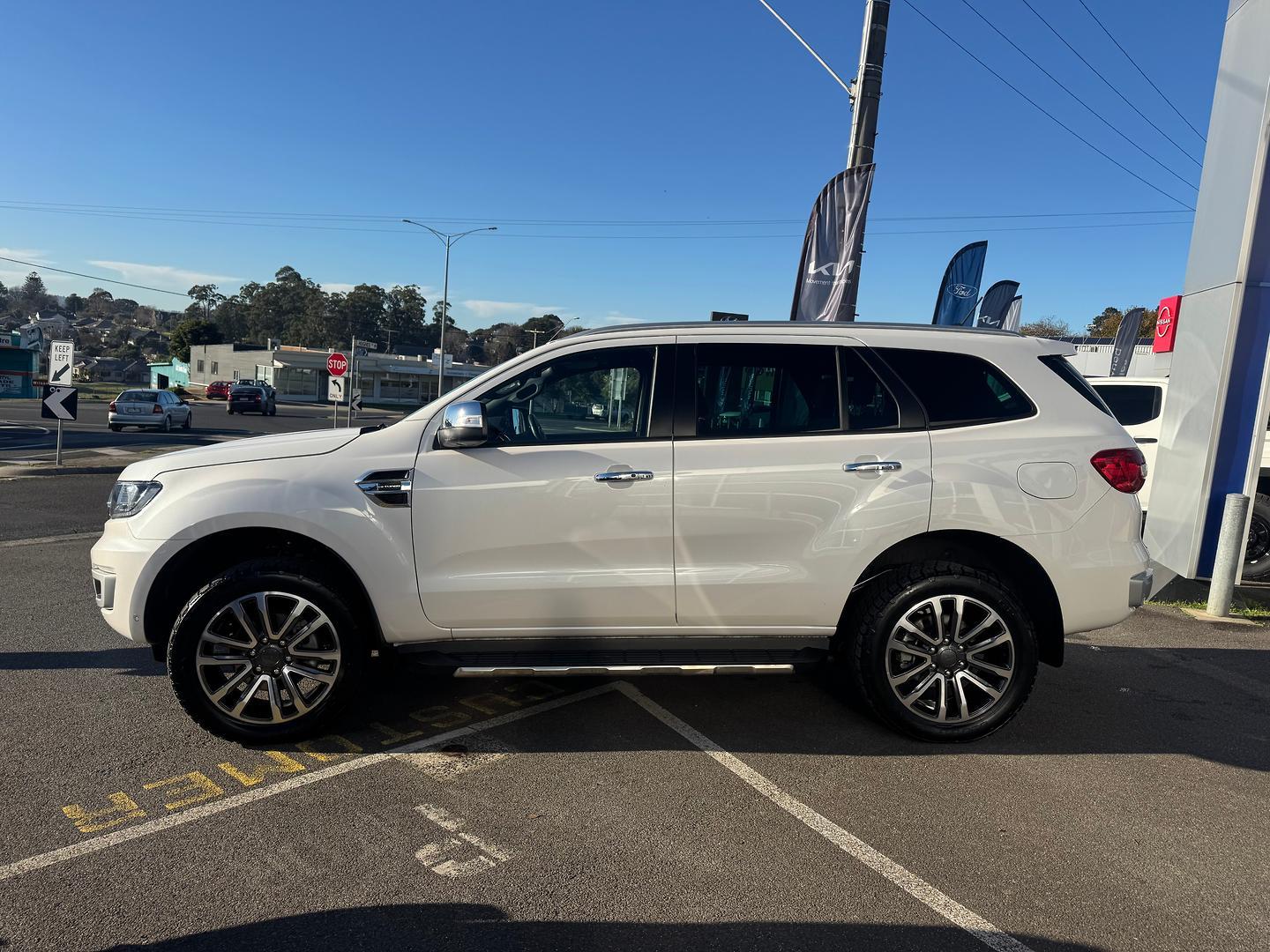 2021 Ford Everest Titanium in White