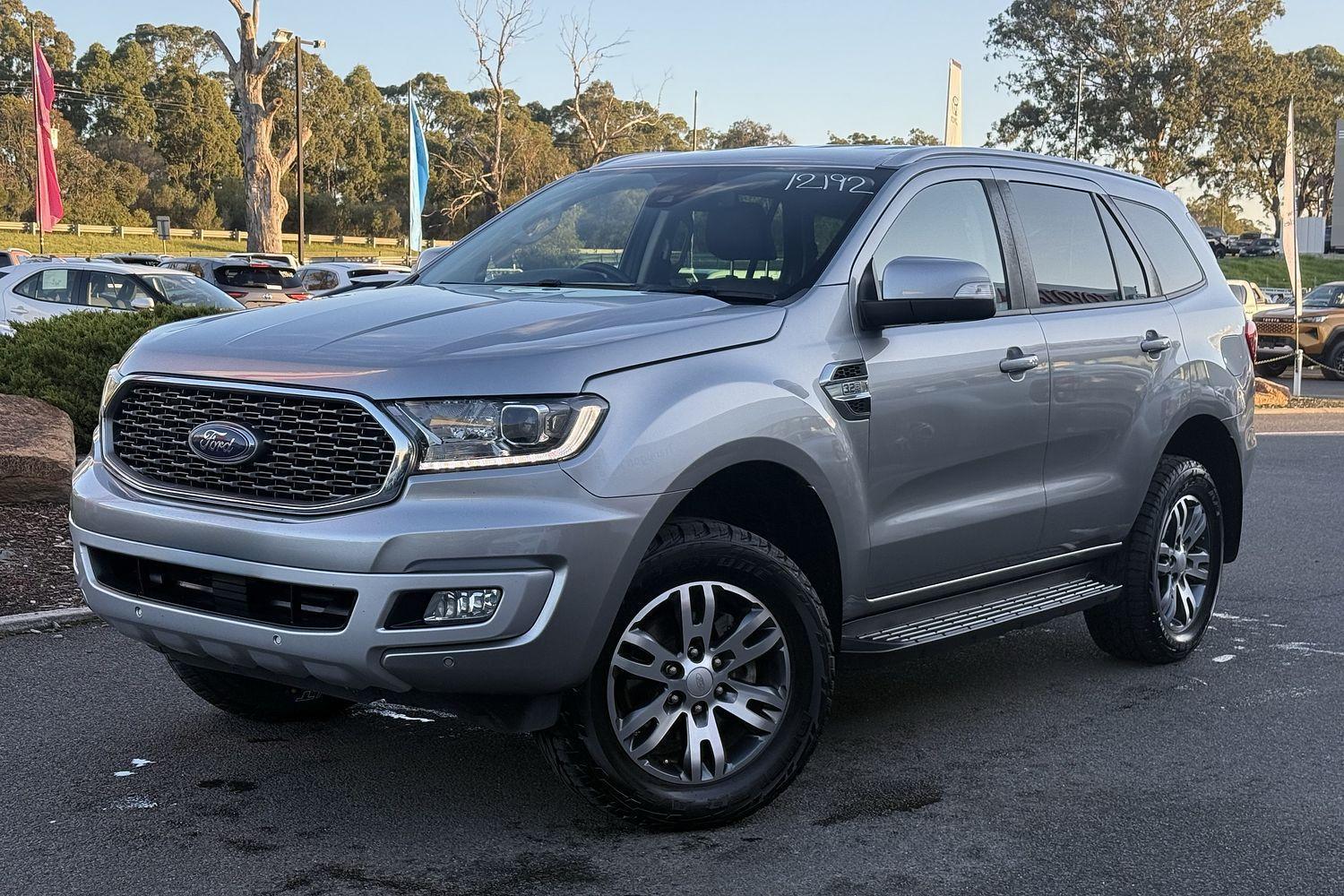 2022 Ford Everest Trend in Silver