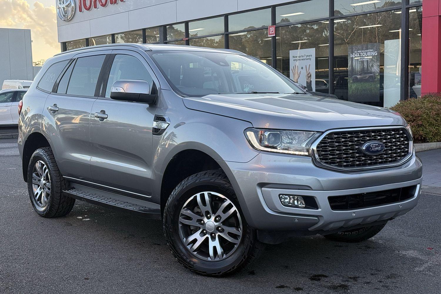 2022 Ford Everest Trend in Silver