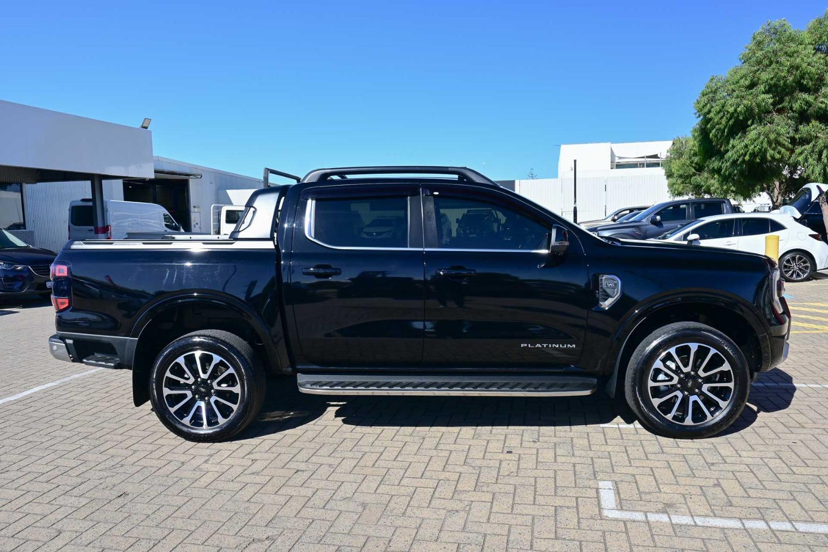 2024 Ford Ranger Platinum in Black