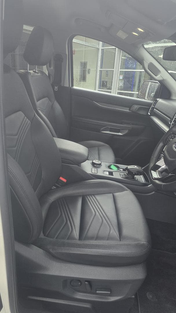 2022 Ford Everest Trend in Arctic White