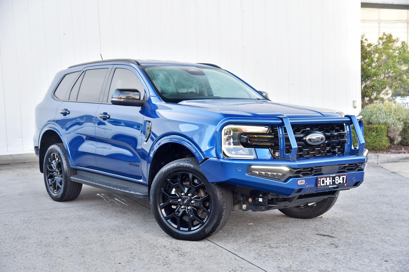 2022 Ford Everest Sport in Blue