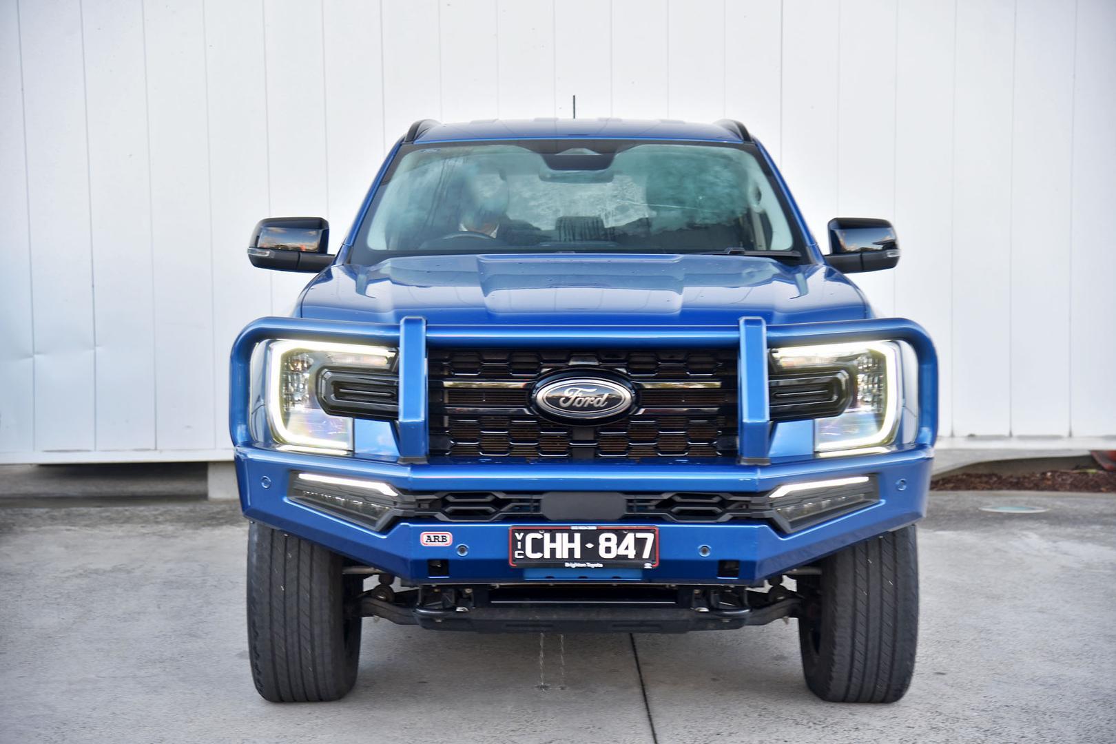 2022 Ford Everest Sport in Blue