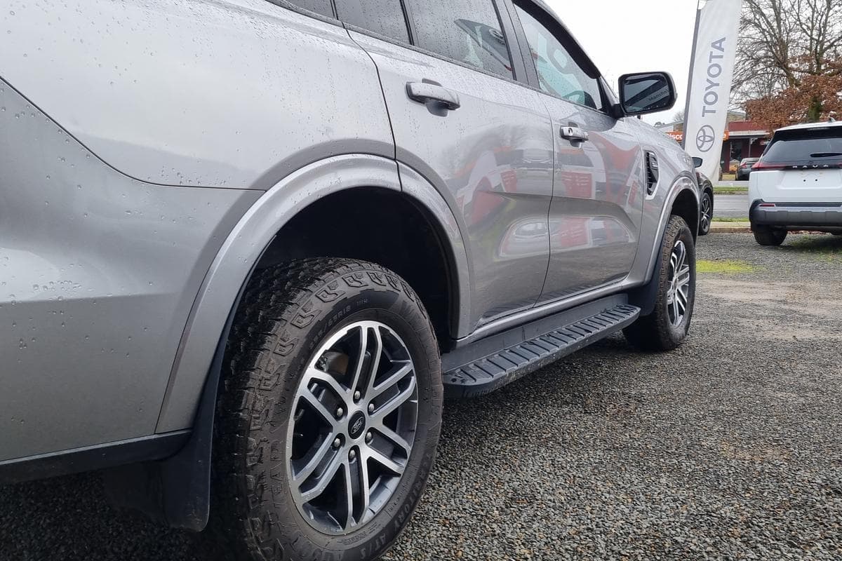 2023 Ford Everest Trend in Aluminium