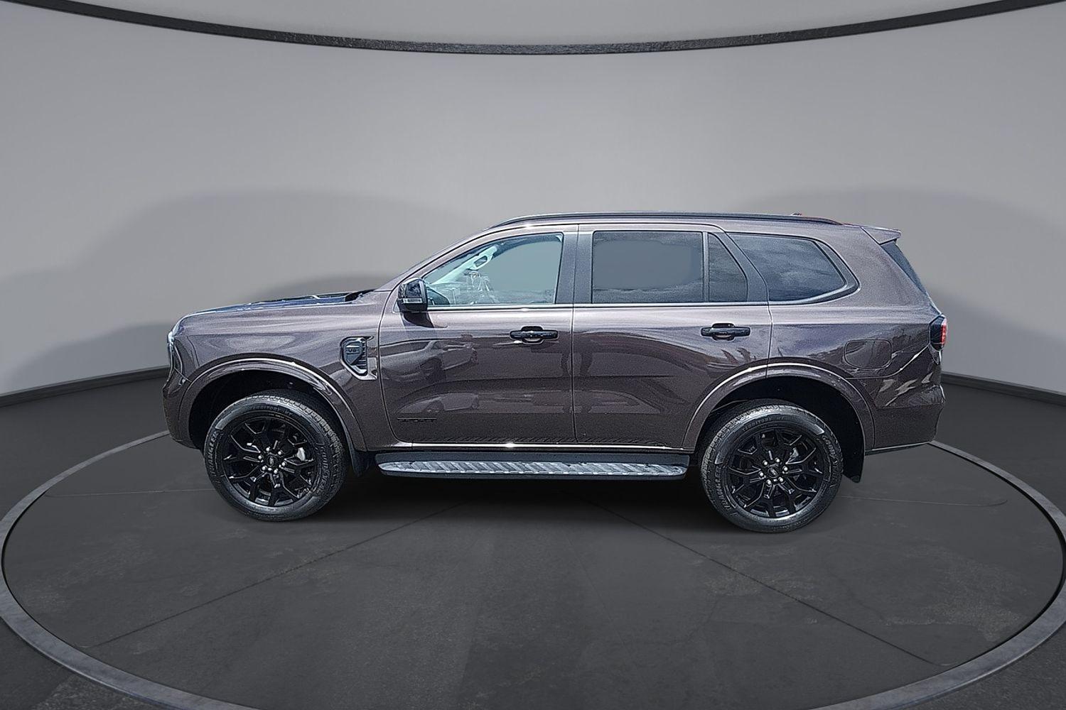 2023 Ford Everest Sport in Equinox Bronze