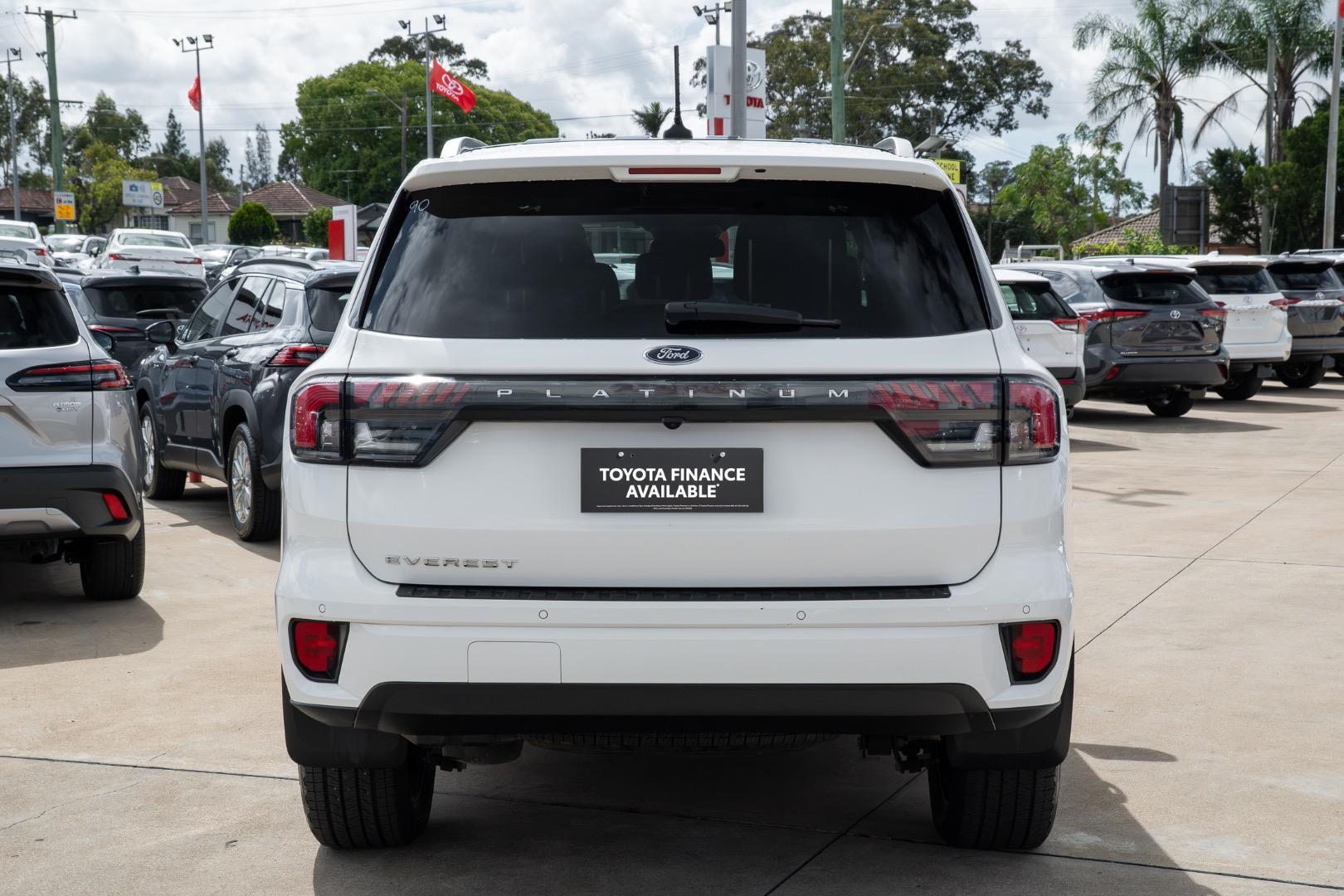 2024 Ford Everest Platinum in White