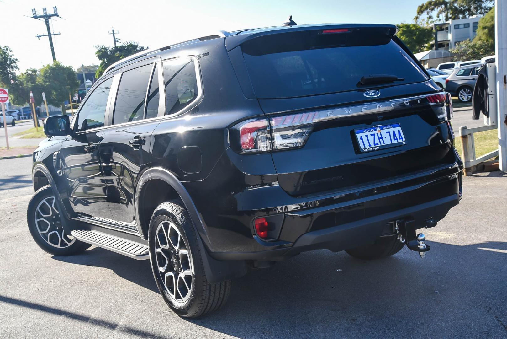 2025 Ford Everest Wildtrak in Black