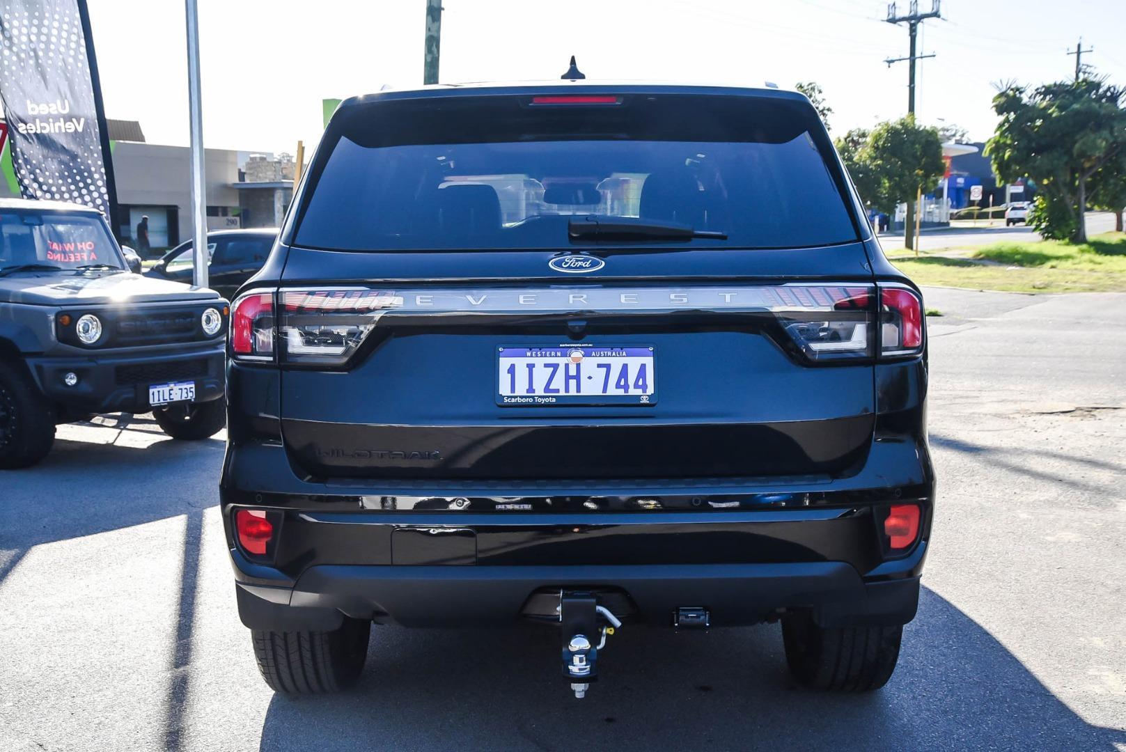 2025 Ford Everest Wildtrak in Black
