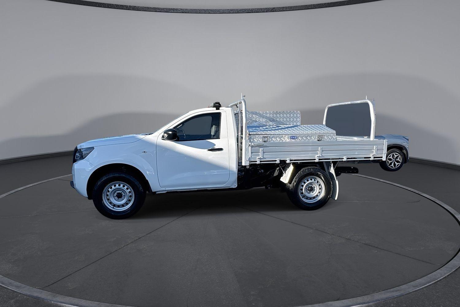2022 Nissan Navara SL in Other