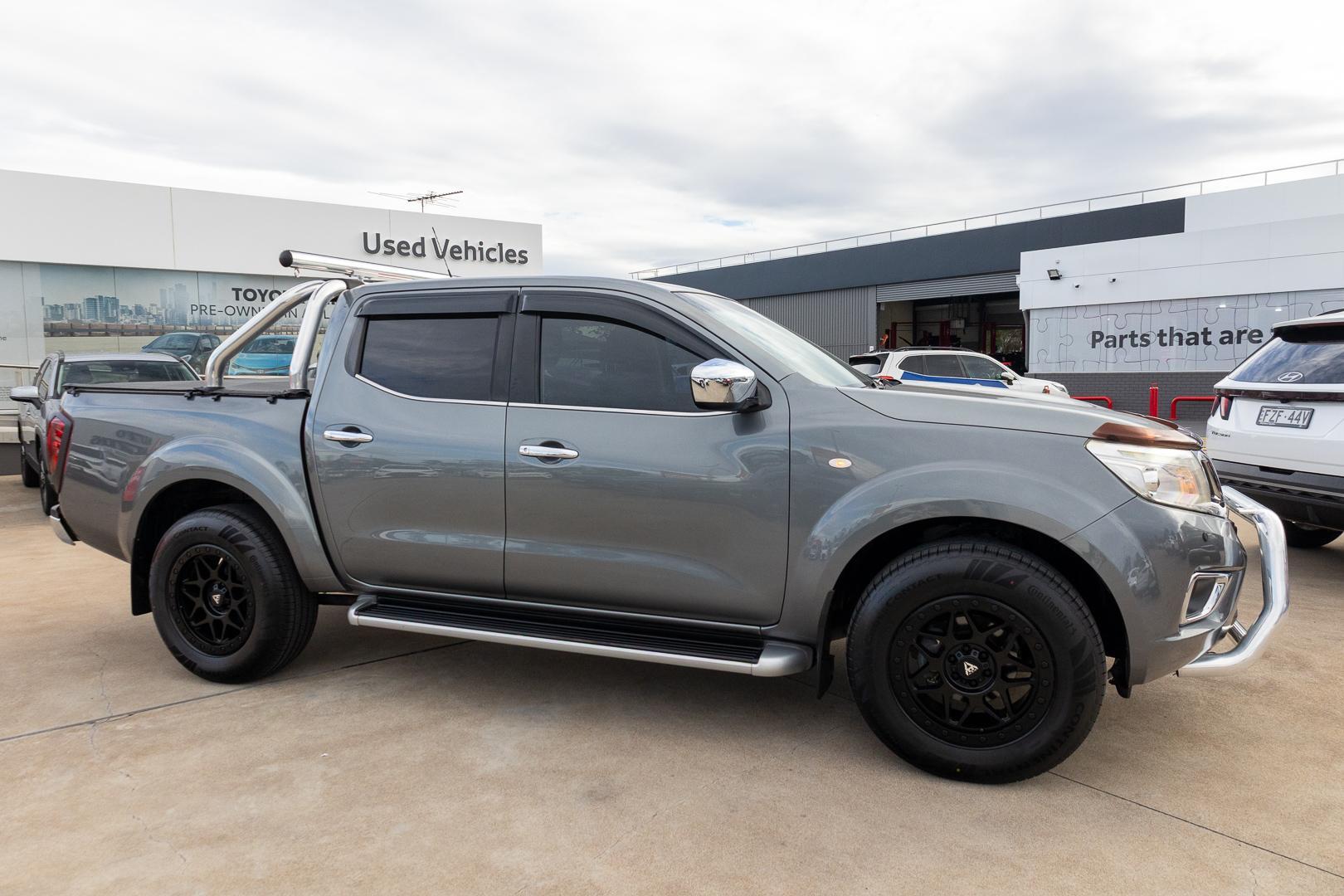 2016 Nissan Navara ST in Grey