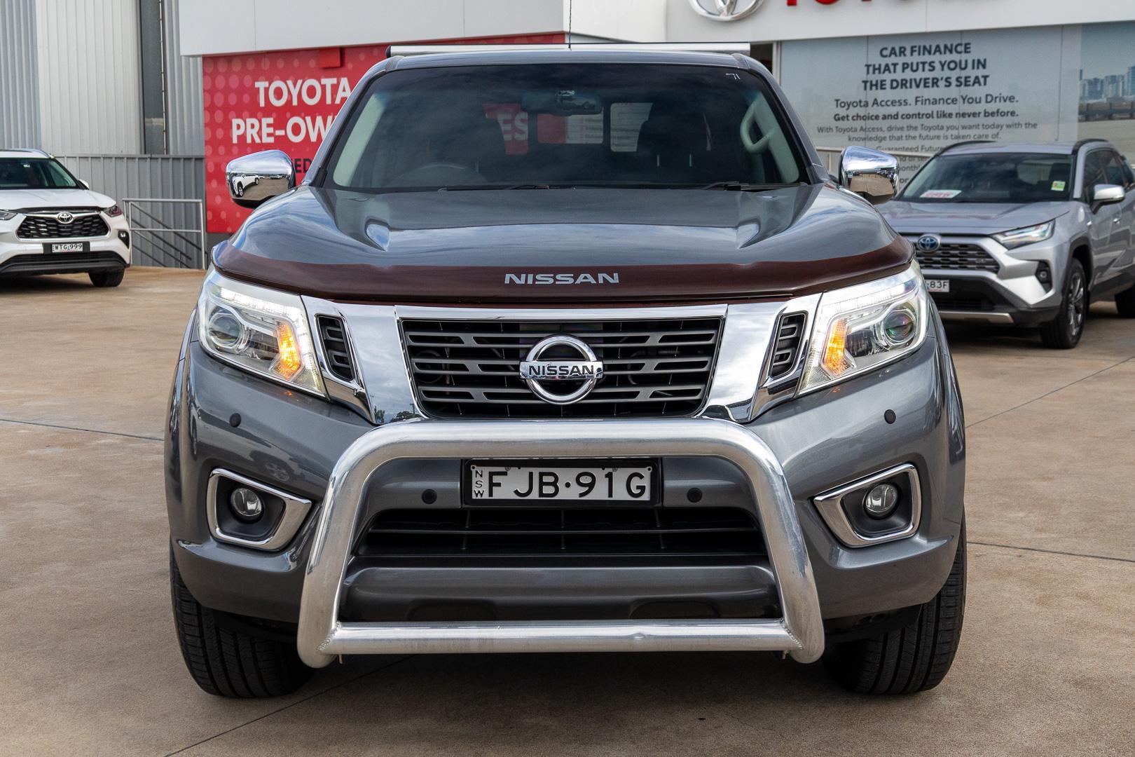 2016 Nissan Navara ST in Grey