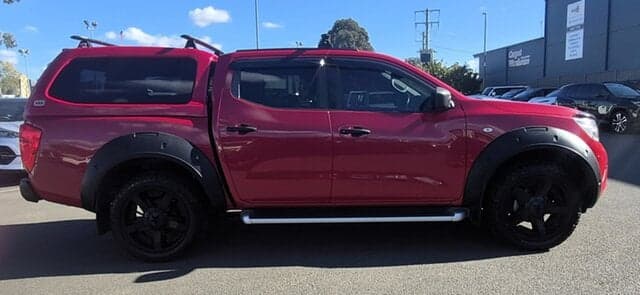 2016 Nissan Navara ST in Red