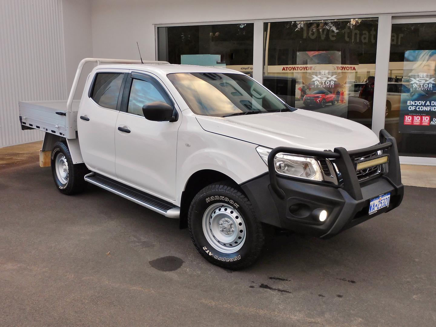 2017 Nissan Navara SL in White