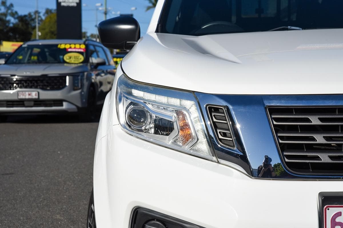 2017 Nissan Navara SL in White