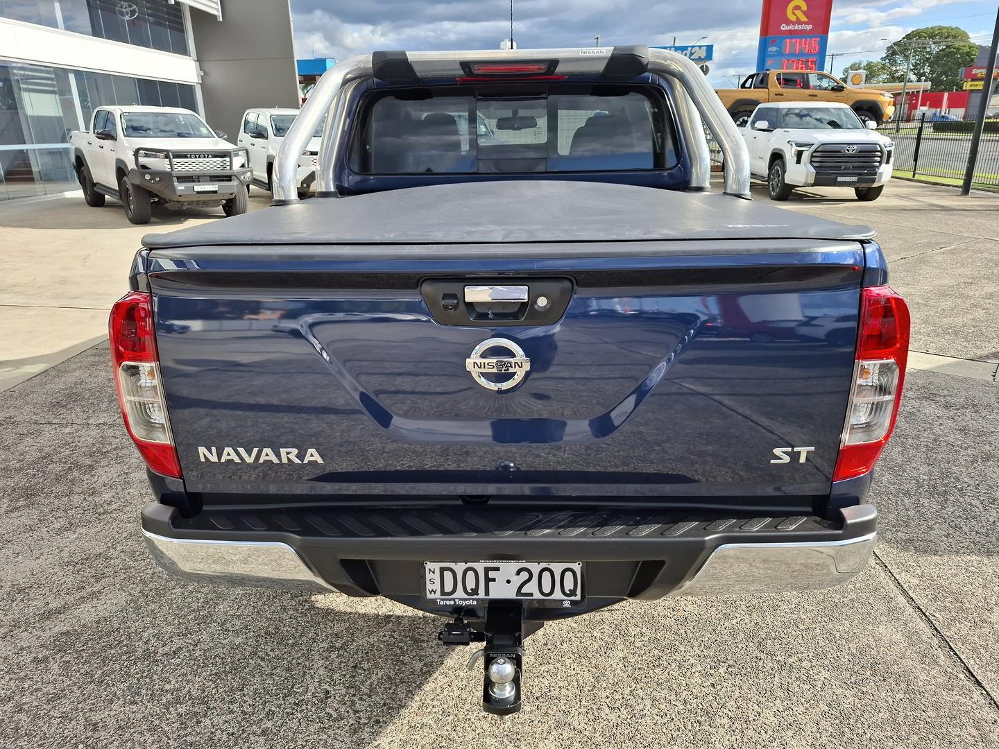 2017 Nissan Navara ST in Blue