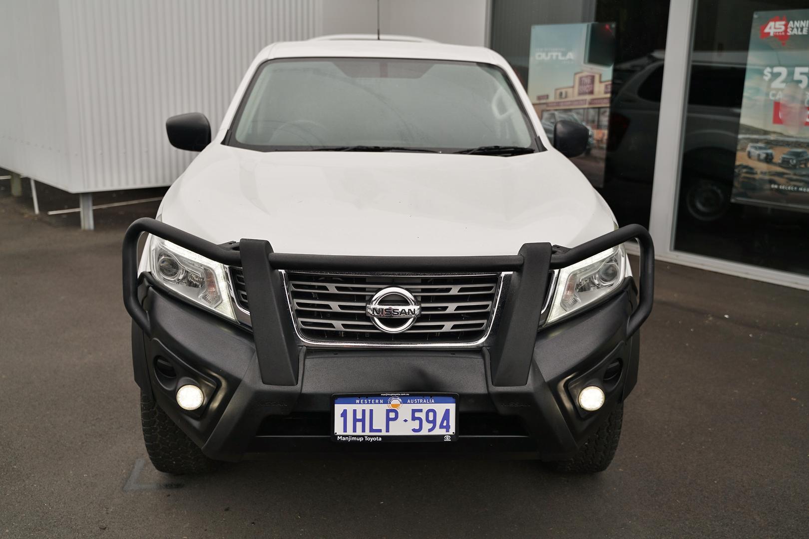 2018 Nissan Navara SL in White