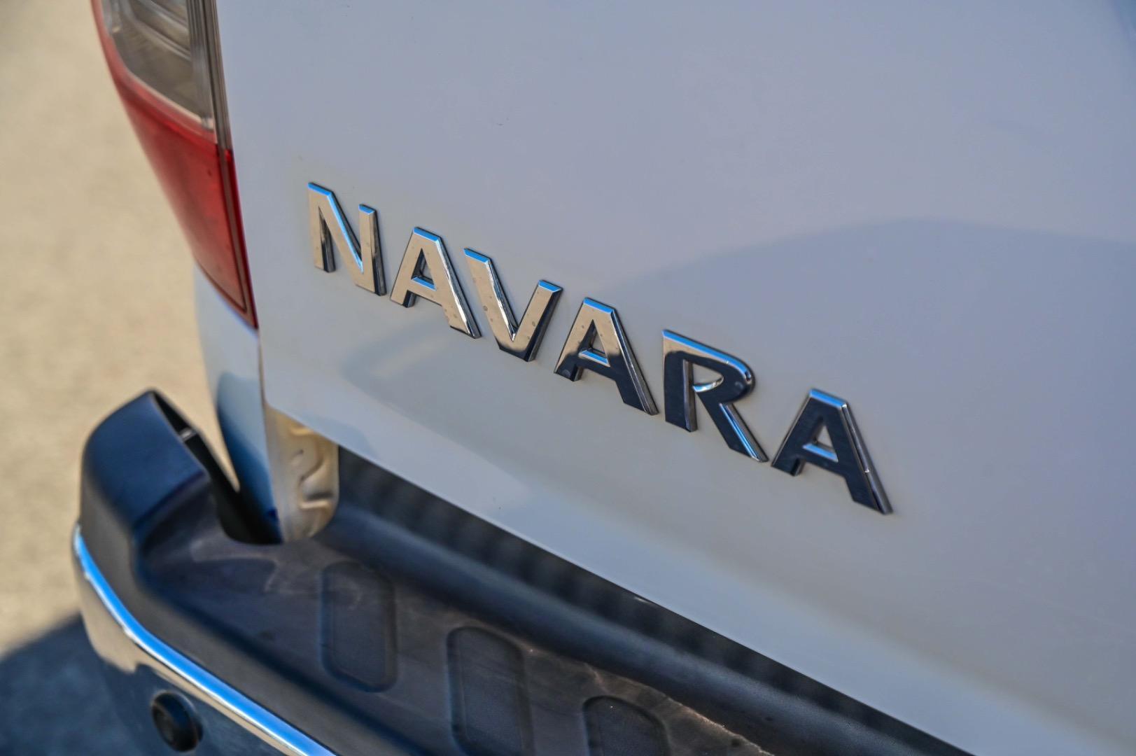 2019 Nissan Navara RX in White