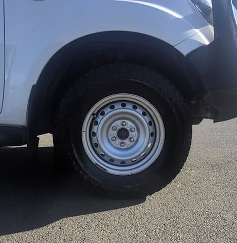 2020 Nissan Navara SL in White