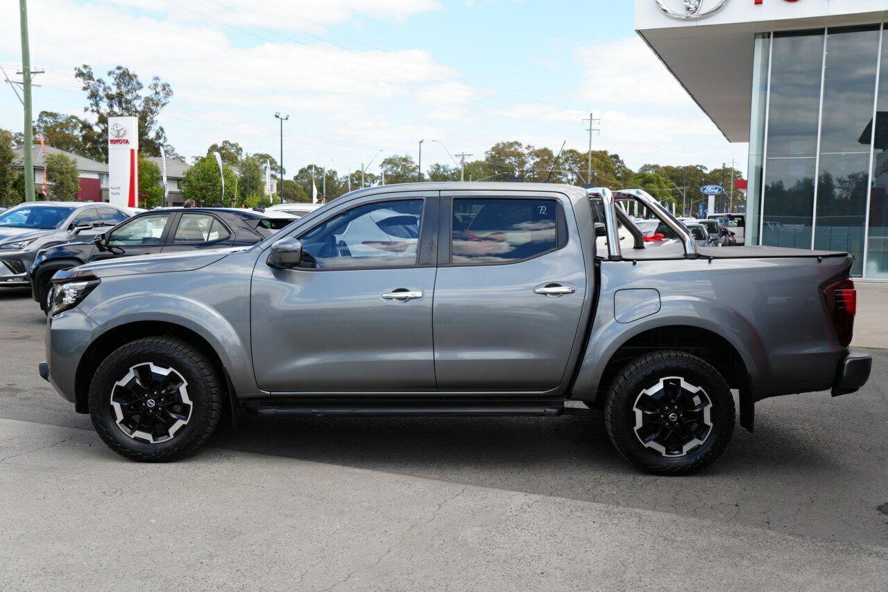 2022 Nissan Navara ST-X in Grey