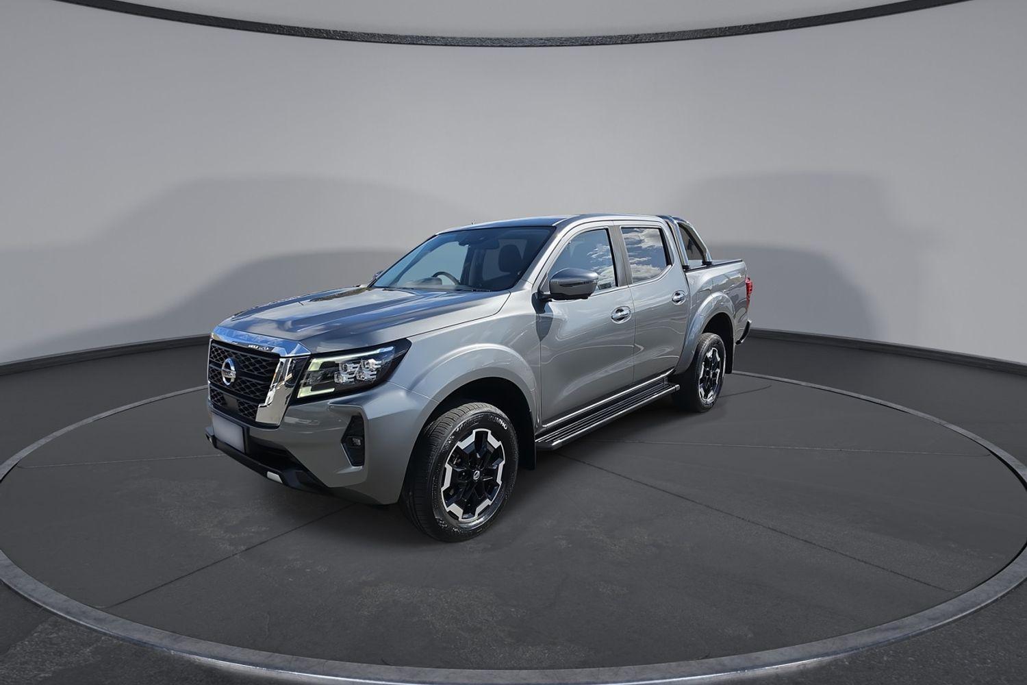 2021 Nissan Navara ST-X in Grey