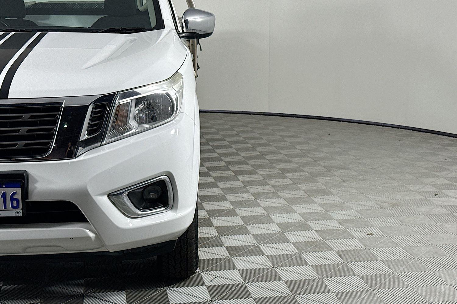 2016 Nissan Navara RX in White