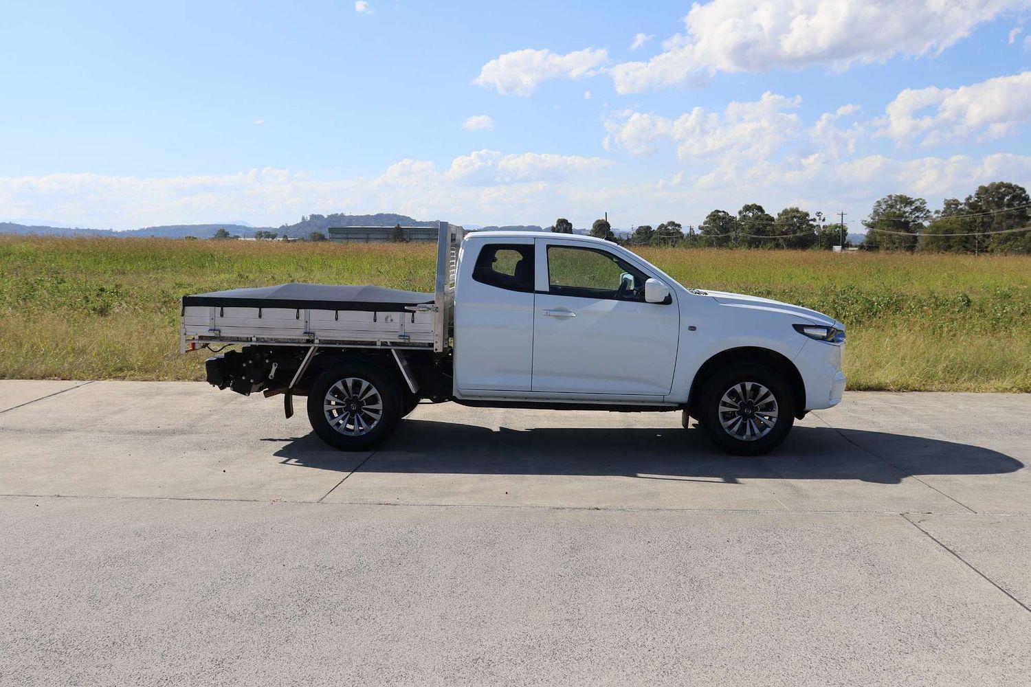 2022 Mazda BT-50 XT in White
