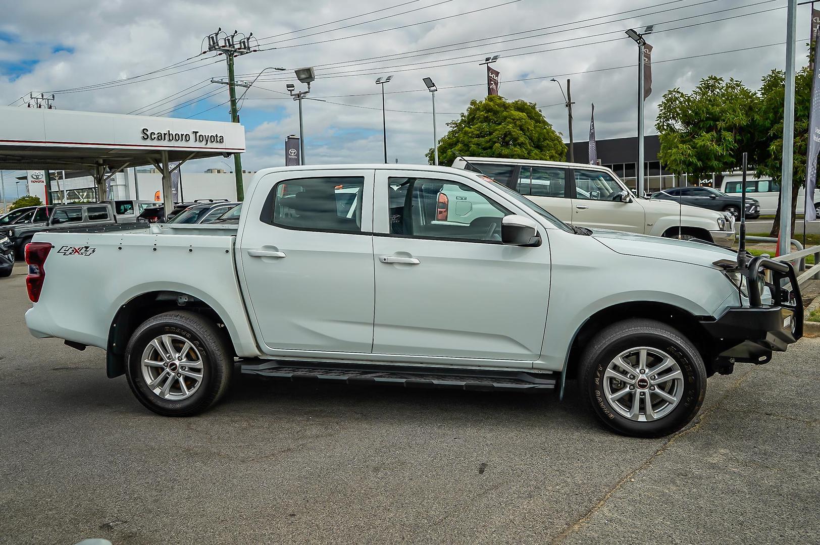 2020 Isuzu D-MAX LS-M in White
