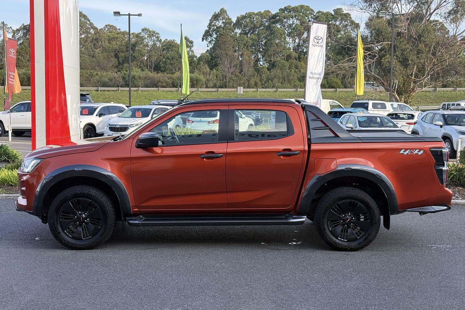 2020 Isuzu D-MAX X-TERRAIN in Orange