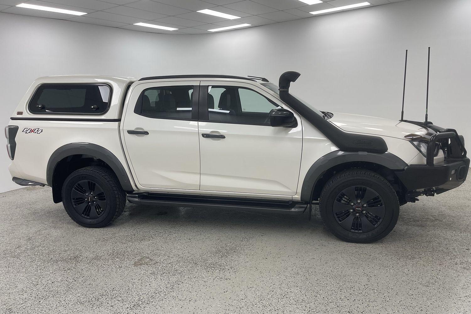 2022 Isuzu D-MAX X-TERRAIN in White