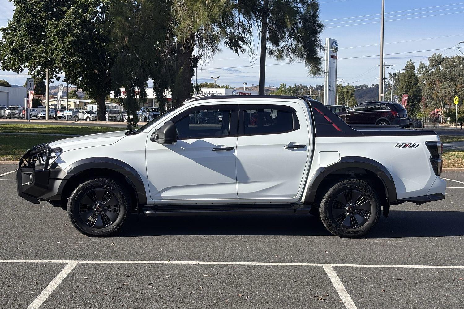 2022 Isuzu D-MAX X-TERRAIN in Other