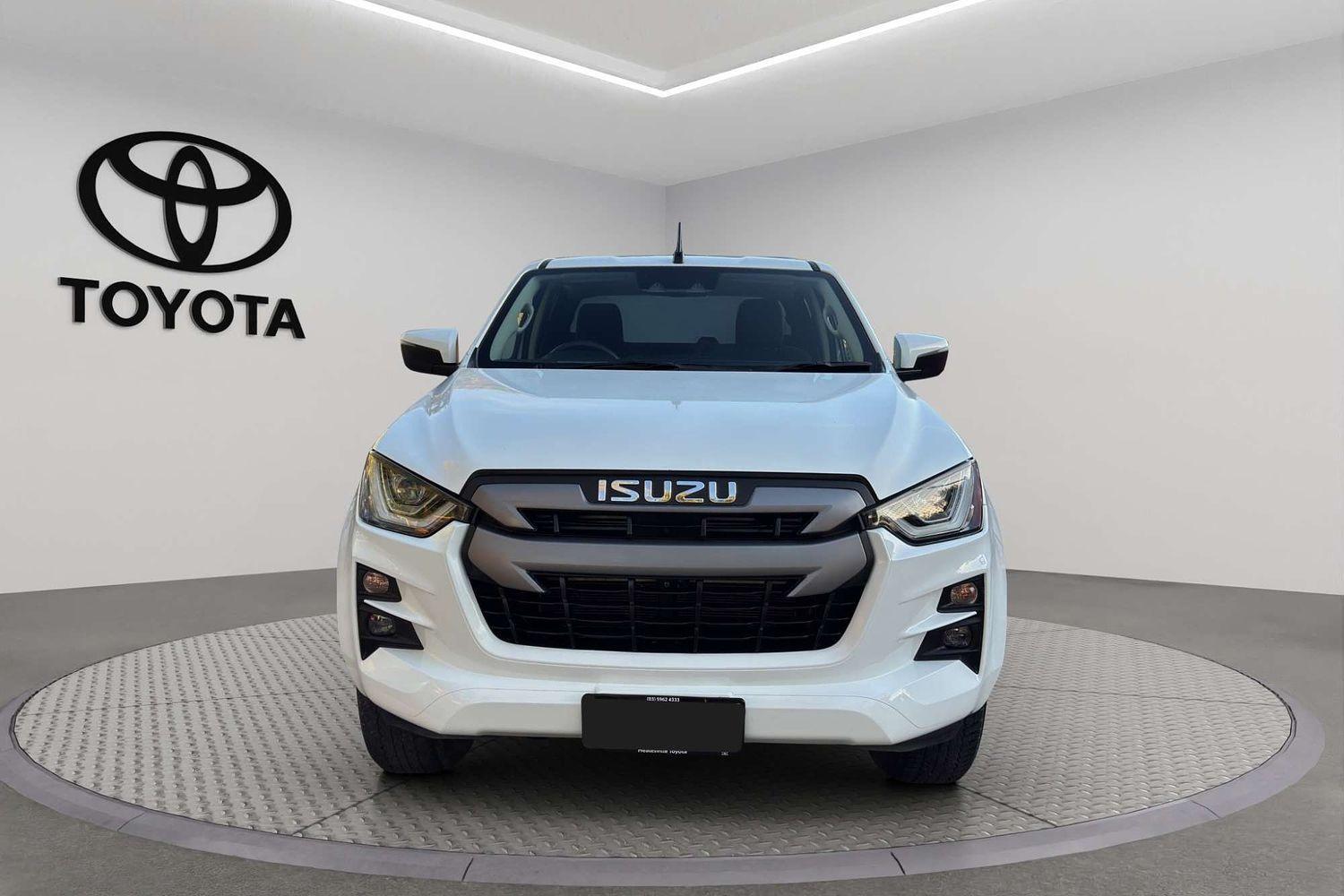 2022 Isuzu D-MAX LS-M in White
