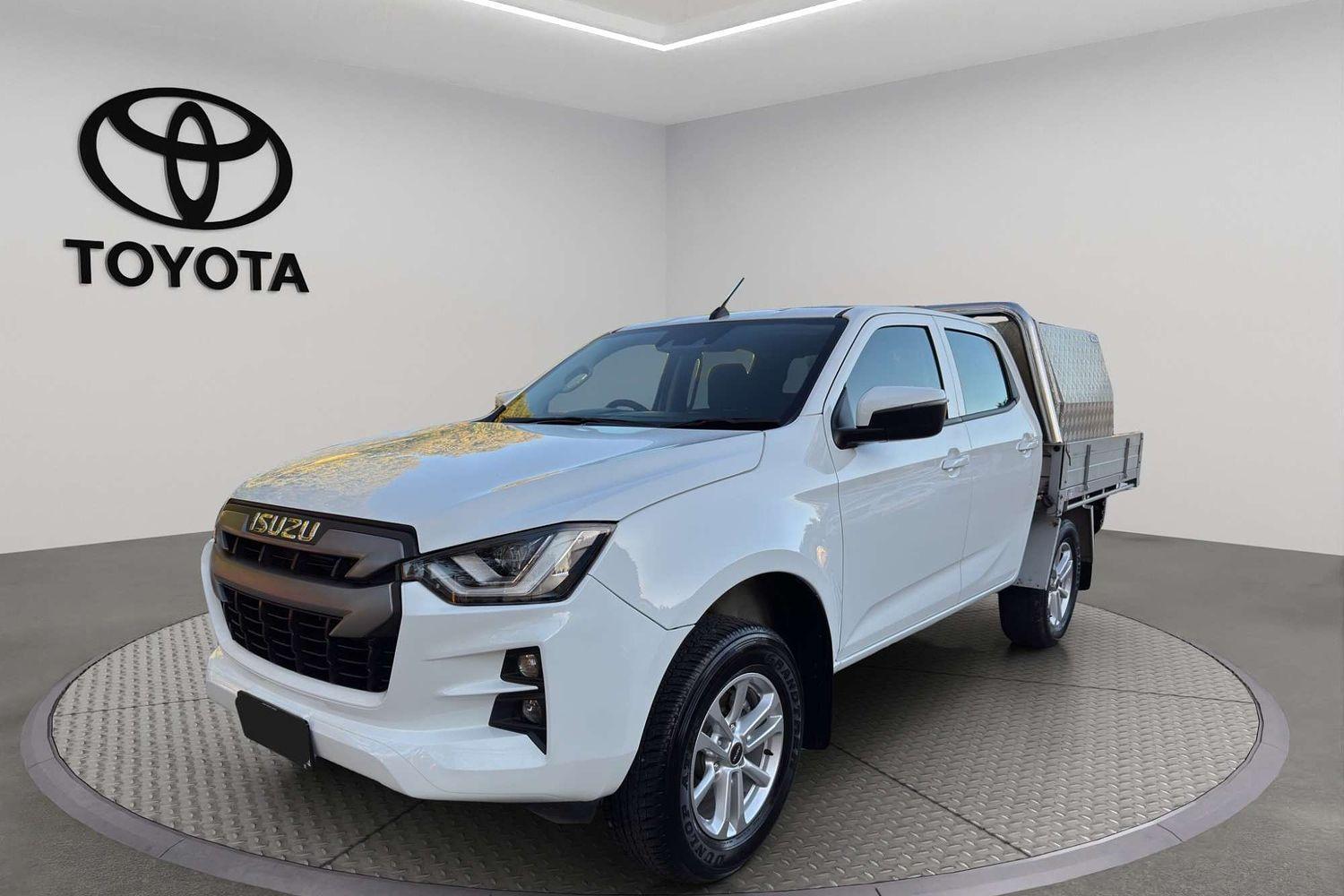 2022 Isuzu D-MAX LS-M in White