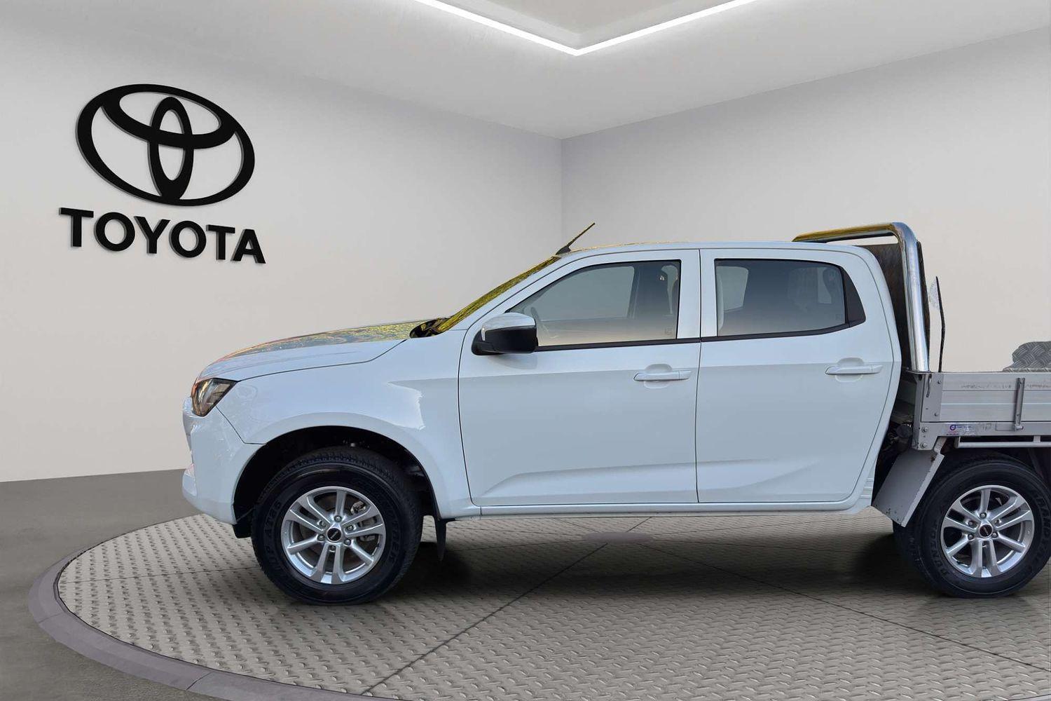2022 Isuzu D-MAX LS-M in White