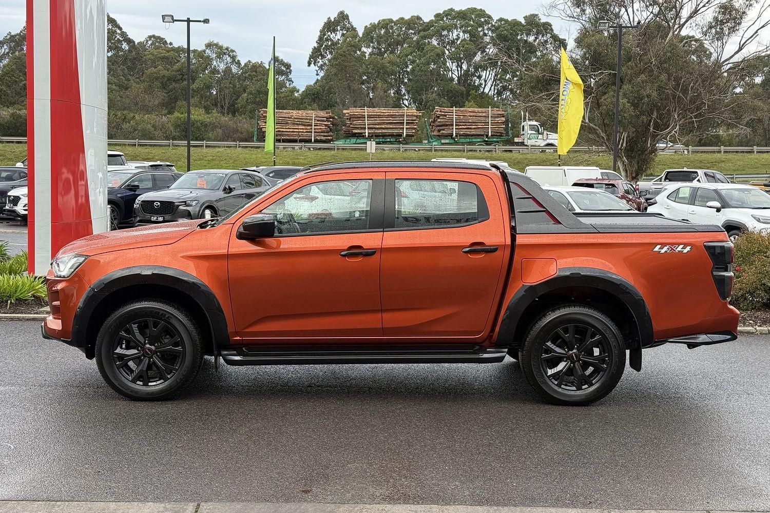 2023 Isuzu D-MAX X-TERRAIN in Orange