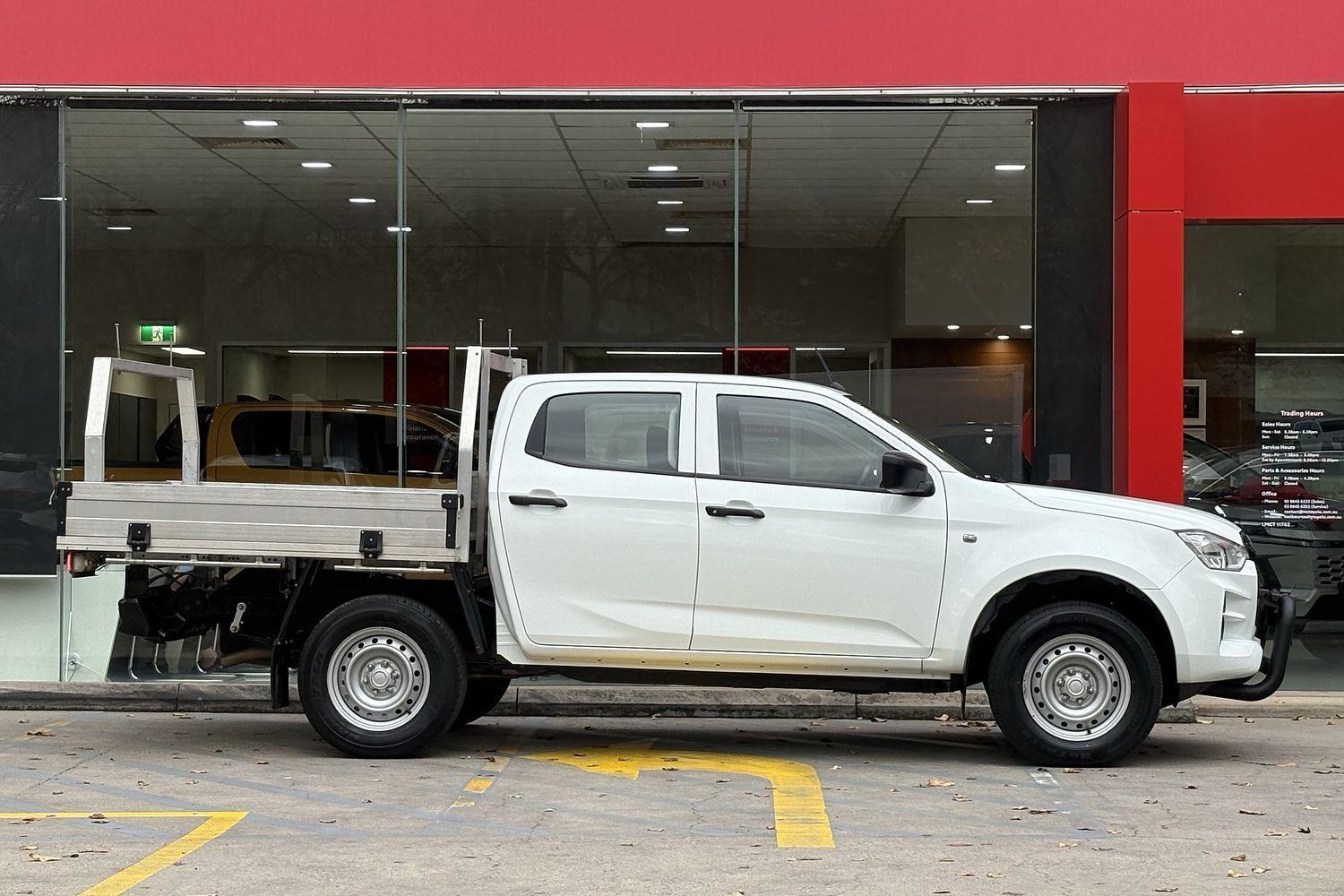 2024 Isuzu D-MAX SX in White