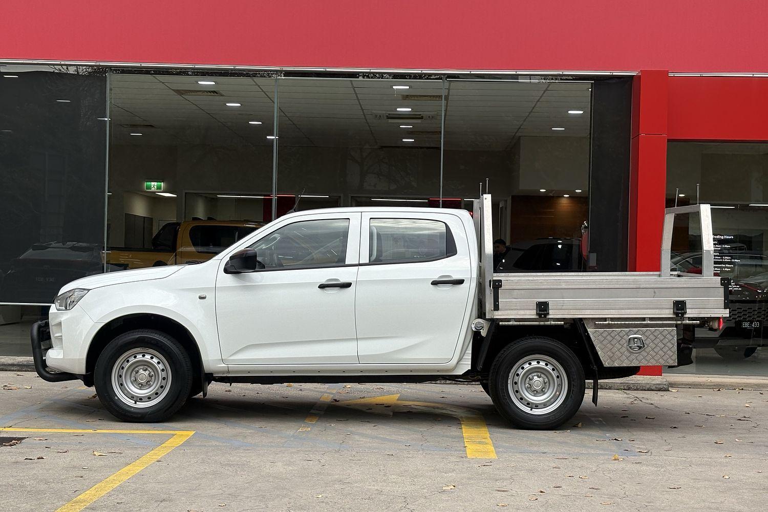 2024 Isuzu D-MAX SX in White