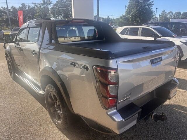 2024 Isuzu D-MAX X-TERRAIN in Silver