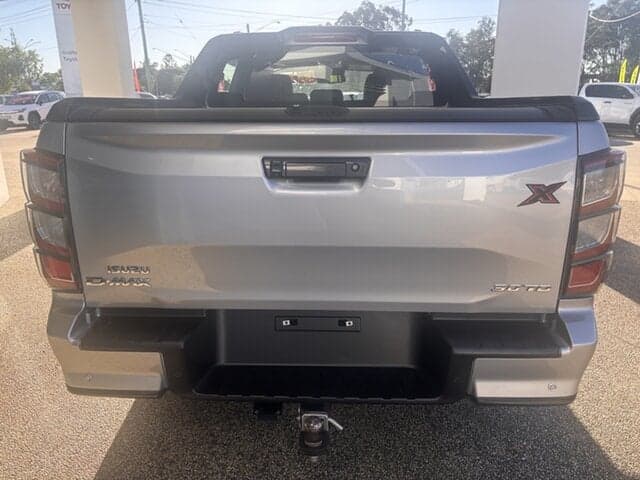 2024 Isuzu D-MAX X-TERRAIN in Silver