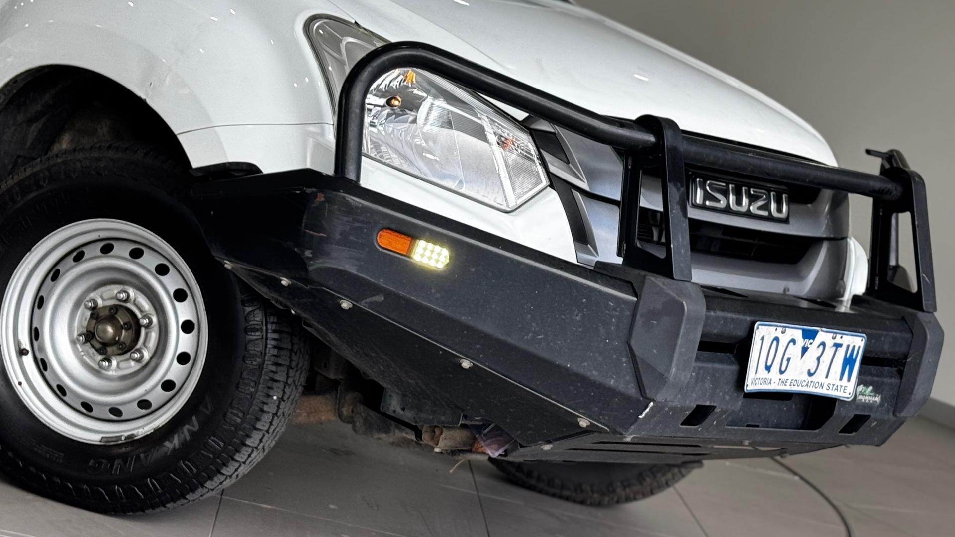 2019 Isuzu D-MAX SX in White