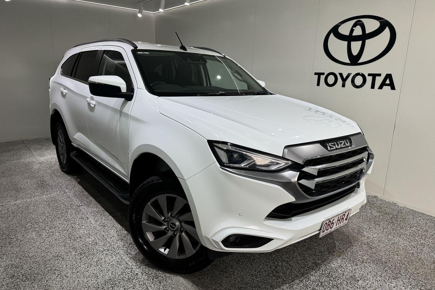 2022 Isuzu MU-X LS-U in White